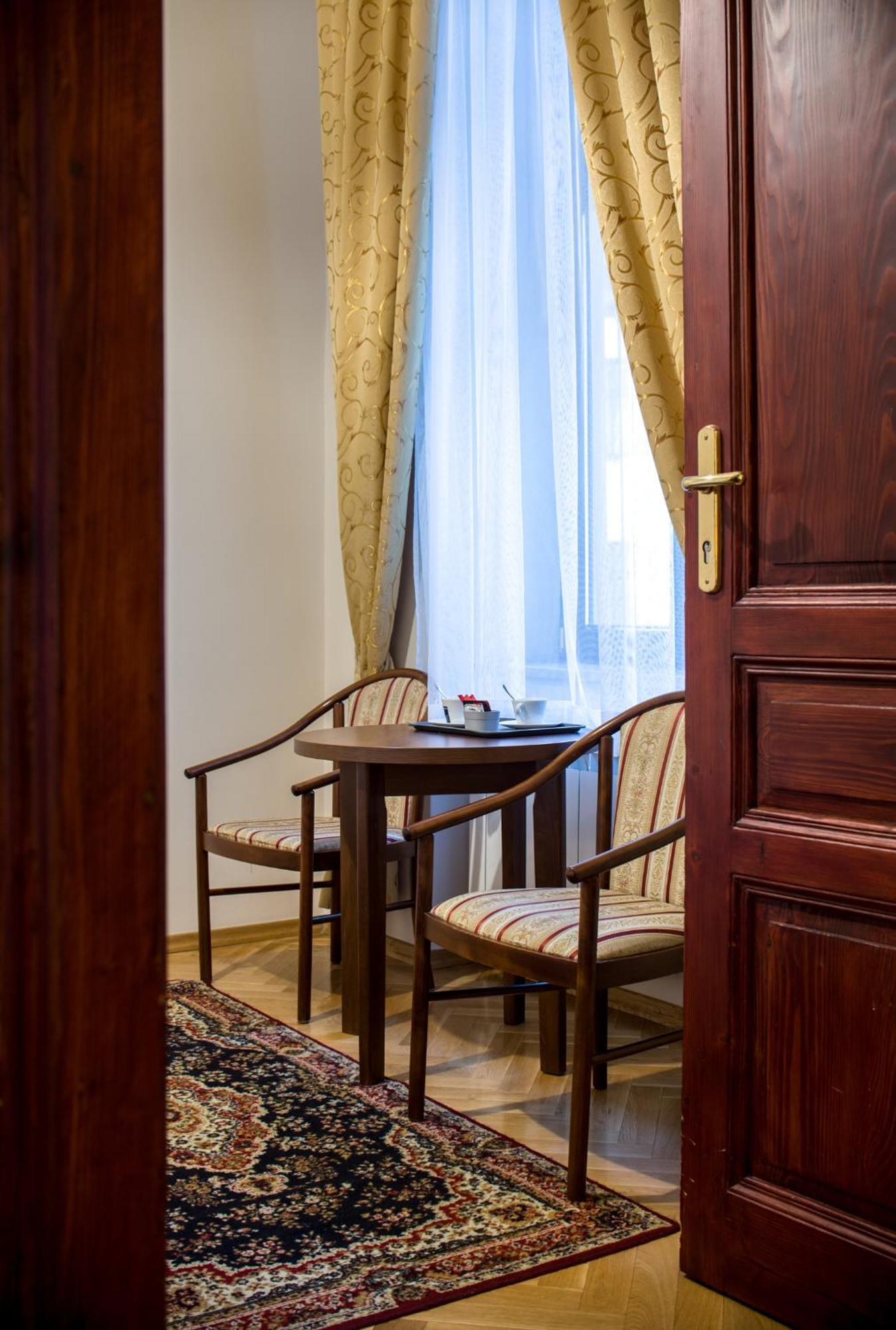 Aparthotel Basztowa Krakkó Kültér fotó