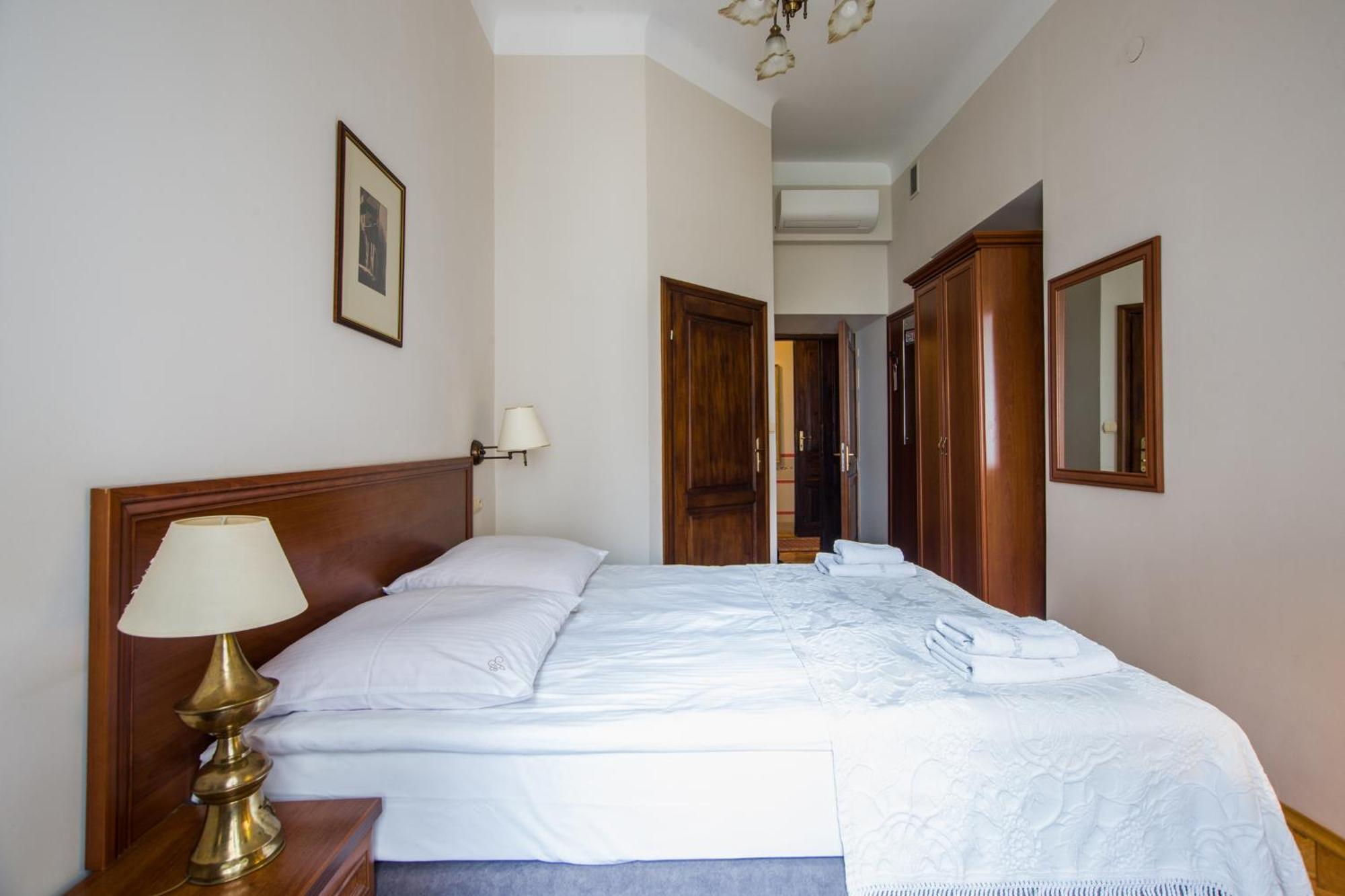 Aparthotel Basztowa Krakkó Kültér fotó